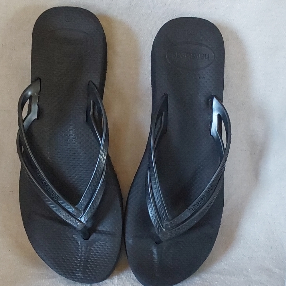 Havaianas Black Slim Strap Flip Flops